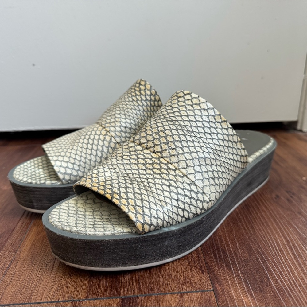 Vince Saskia Platform Slide Sandals - Snakeskin - Size 10